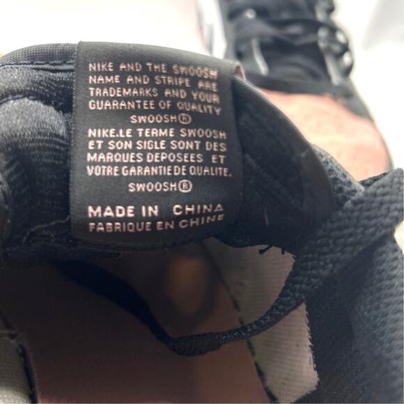 Nike Air Jordan 1 Retro Low OG Bleached Coral White Black 7 Youth/Mens - Picture 5 of 7